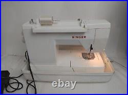 Singer Sewing Machine Model 9410 G With Pedal & Carrying Case