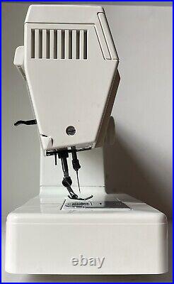 Singer Solid State Model 9034 Sewing Machine With Pedal, Handle, & Hard Carry Case
