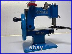 Super Rare Blue Singer Hand Crank Toy Sewing Machine With Super Cute Carry Case