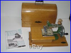 Vintage Collectible Grain Cast Iron Hand Crank Toy Sewing Machine& Carry Case