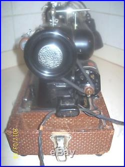 Vintage Pfaff 130-6 Sewing Machine, Attachments, Manuels Works Carry Case