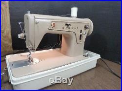 VTG SINGER SEWING MACHINE MODEL 177C (BRAZIL) with MANUAL, CARRY CASE TESTED