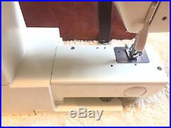Vintage Babylock Companion 200 Free Arm Zig Zag Sewing Machine With Carry Case