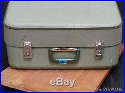 Vintage Bernina Sewing Machine Carrying Case Green Tri-fold Hard Cover 730 830