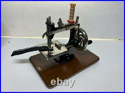 Vintage Cast Iron Toy Hand Crank Sewing Machine With Original Carry Case