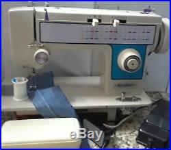 Vintage DRESSMAKER Sewing Machine Straight Stitch Zig Zag Accessories Carry Case