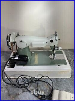 Vintage New Home Janome Paragon Heavy Duty Sewing Machine WithCarry Case