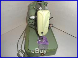 Vintage SINGER SEWING MACHINE RFJ8-8 With CARRYING CASE Jadeite Green