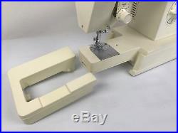 Vintage SINGER Sewing Machine Merritt Model 4525C + Portable Carry Case