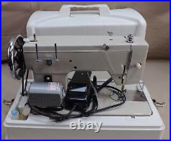 Vintage Sailrite Yachtsman Sewing Machine withCarry Case & Accessories