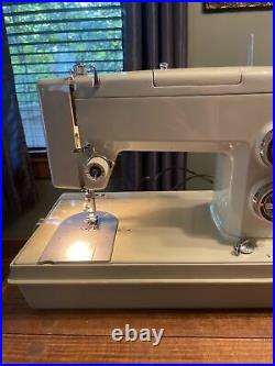 Vintage Sears Kenmore Sewing Machine Model 158 17550 Green With Carrying Case
