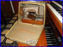 Vintage Singer 191j Sewing Machine And Carrying Case