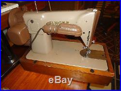 Vintage Singer 191j Sewing Machine And Carrying Case