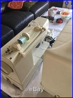Vintage Singer Merritt Model 4552 Sewing Machine With Carrying Case