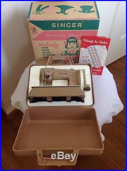 Vintage Singer sewhandy 40 k in original plastic carry case and box