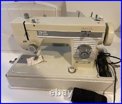 Vintage White Deluxe Zig Zag Sewing Machine with Carrying Case Portable