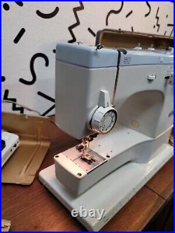 Vtg Elna Switzerland Super SU Free Arm Sewing Machine Carrying Case Foot Pedal