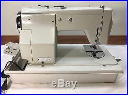 Vtg Morse Fotomatic III Model 4300 Zig Zag Sewing Machine with Pedal & Carry Case