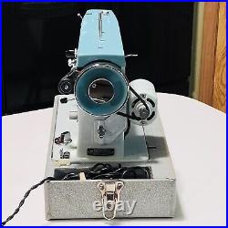 White 1265 Sewing Machine Zig Zag Stitcher Bleu Turquoise With Pedal, Case. WORKS