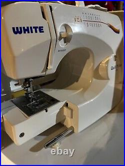 White Quilters Sewing Machine 1740 with Hard Carry Case, Foot Pedal